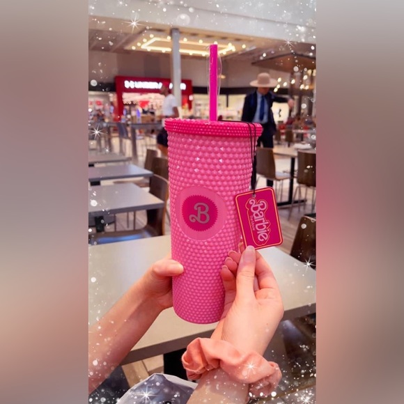 Pink Barbie Cup Hit Topic - Picture 1 of 1